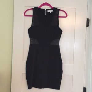 Elizabeth & James black dress size small